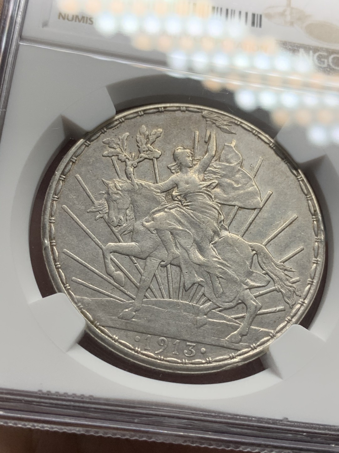 《竞宝斋》西.葡及其殖民地国家专场-第70场（全场不限金额包邮） NGC-XFD 墨西哥 1913年 骑马鹰洋 1比索银币 最热墨西哥币 状态好