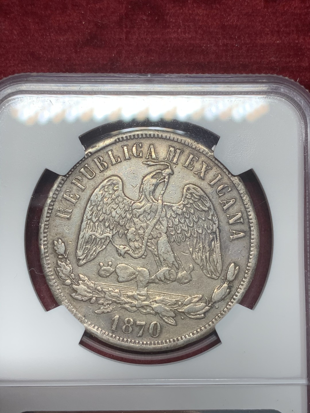 《竞宝斋》西.葡及其殖民地国家专场-第70场（全场不限金额包邮） NGC-XFD 墨西哥天平鹰洋 1870年 1比索 小A版 银币  少见的OA厂 天平
