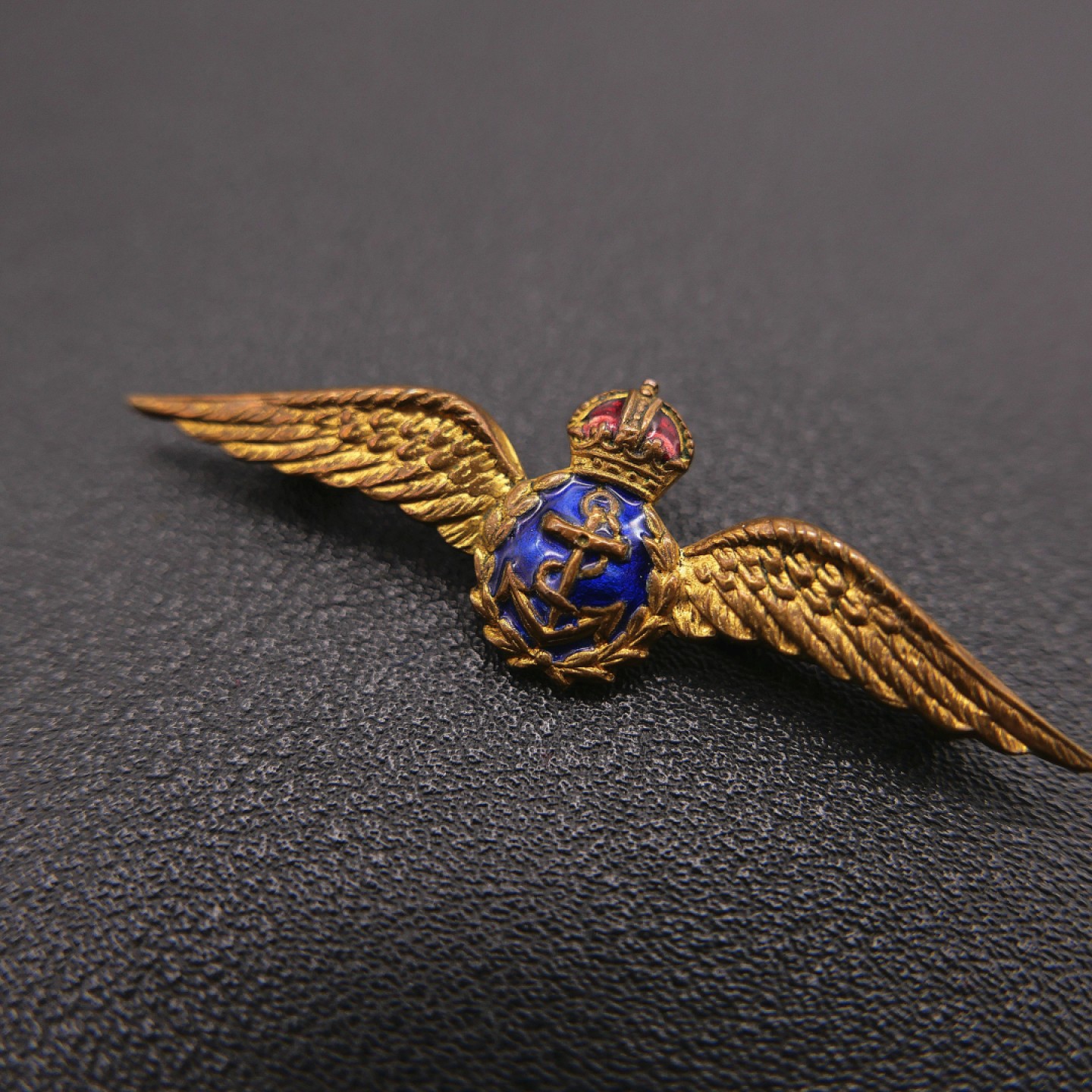 勋章奖章交易所7月9日拍卖 英国海军航空兵徽章