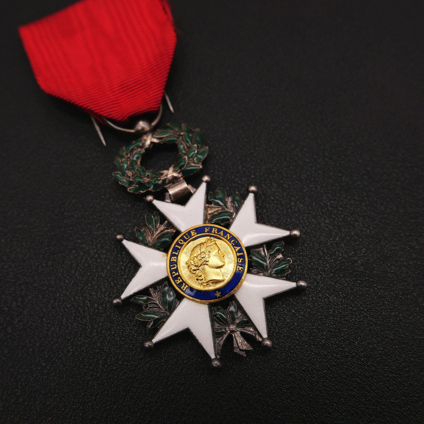 勋章奖章交易所7月9日拍卖 法国第四共和国荣誉军团勋章（银质珐琅）