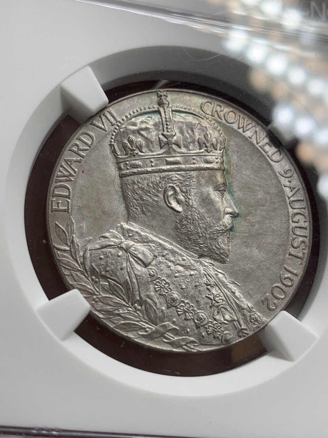 《竞宝斋》第71场-本周日，周一2场连拍（全场不限金额包邮） NGC-MS62 英国1902 爱七加冕银章，原汁原味非常漂亮