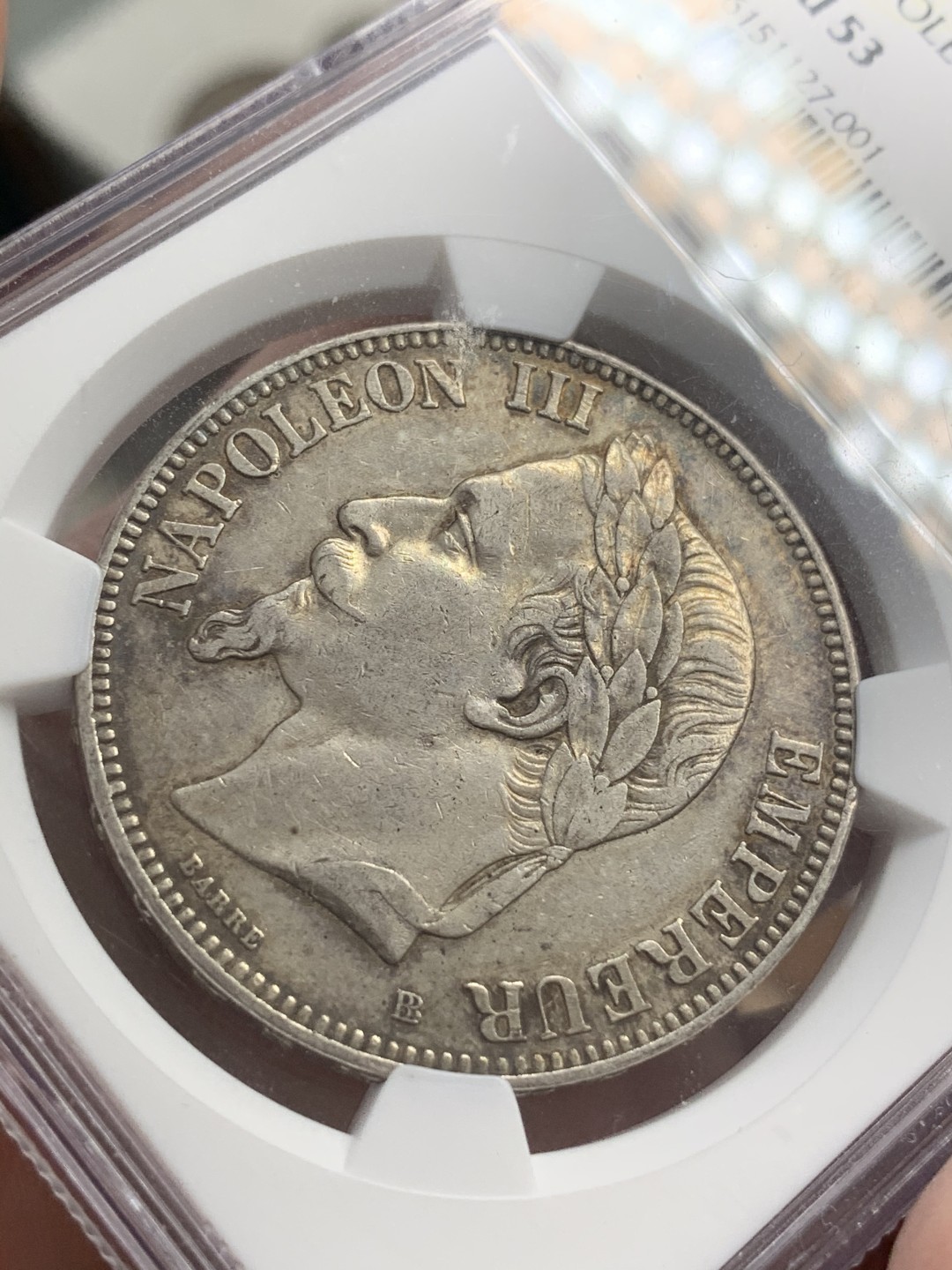《竞宝斋》第71场-本周日，周一2场连拍（全场不限金额包邮） NGC-AU53 法国1870年（A） 拿破仑三世5法郎银币 味道不错，帘幕细节磨损不多，出分不易