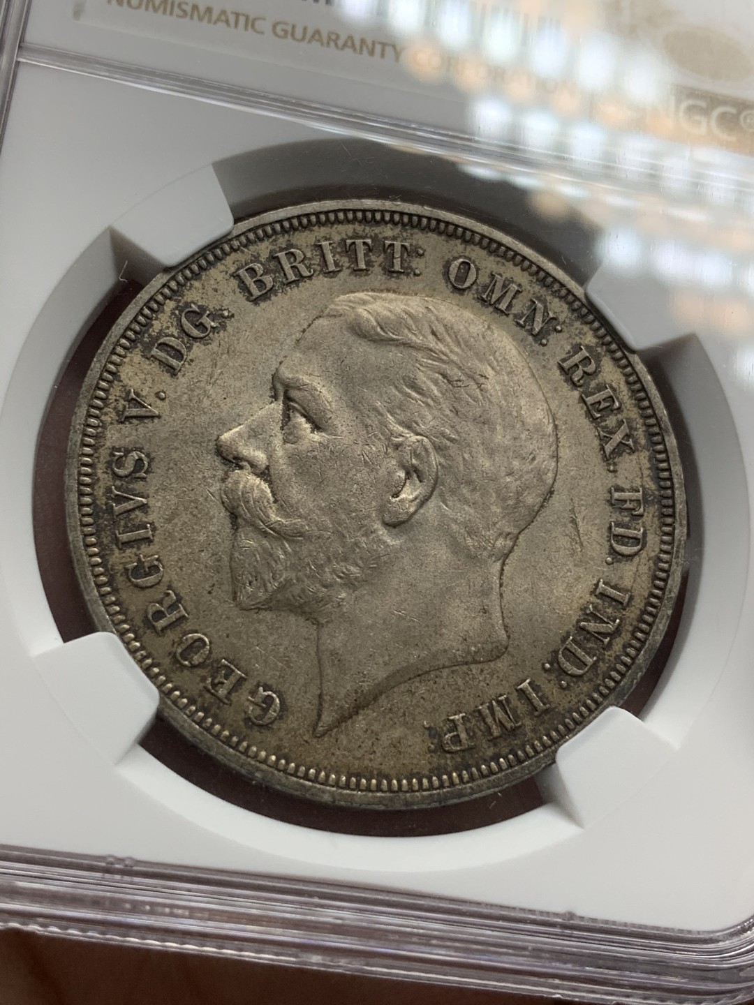 《竞宝斋》第71场-本周日，周一2场连拍（全场不限金额包邮） NGC-MS63 英国 1935年 克朗 木马剑 巧克力包浆