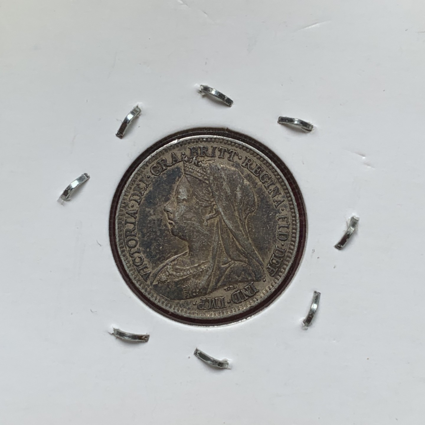 《竞宝斋》第71场-本周日，周一2场连拍（全场不限金额包邮） 英国小银币一组，安妮女王6便士比较少见，维多利亚两个品相包浆都不错。