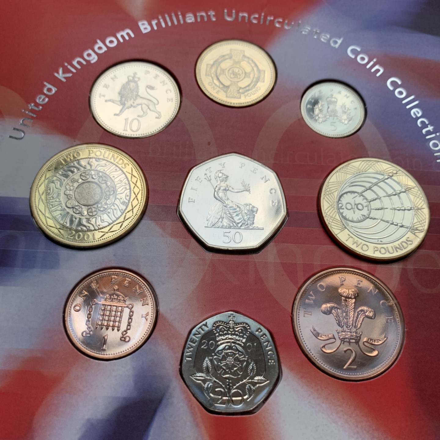 《竞宝斋》第71场-本周日，周一2场连拍（全场不限金额包邮） 英国 2001年 卡装 套币