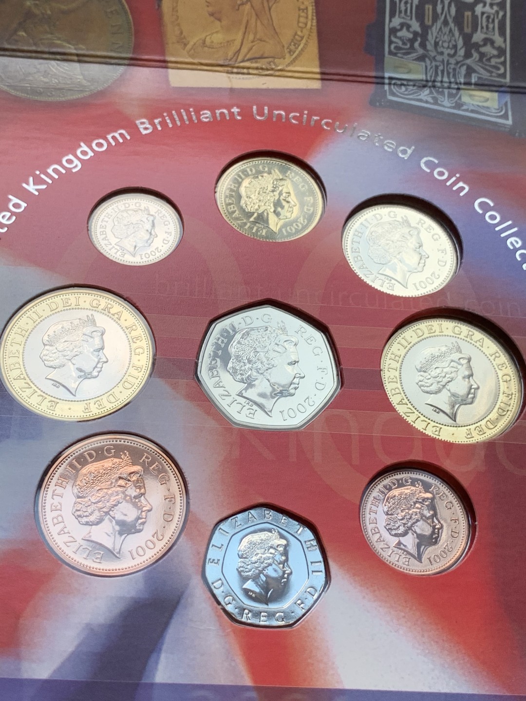 《竞宝斋》第71场-本周日，周一2场连拍（全场不限金额包邮） 英国 2001年 卡装 套币