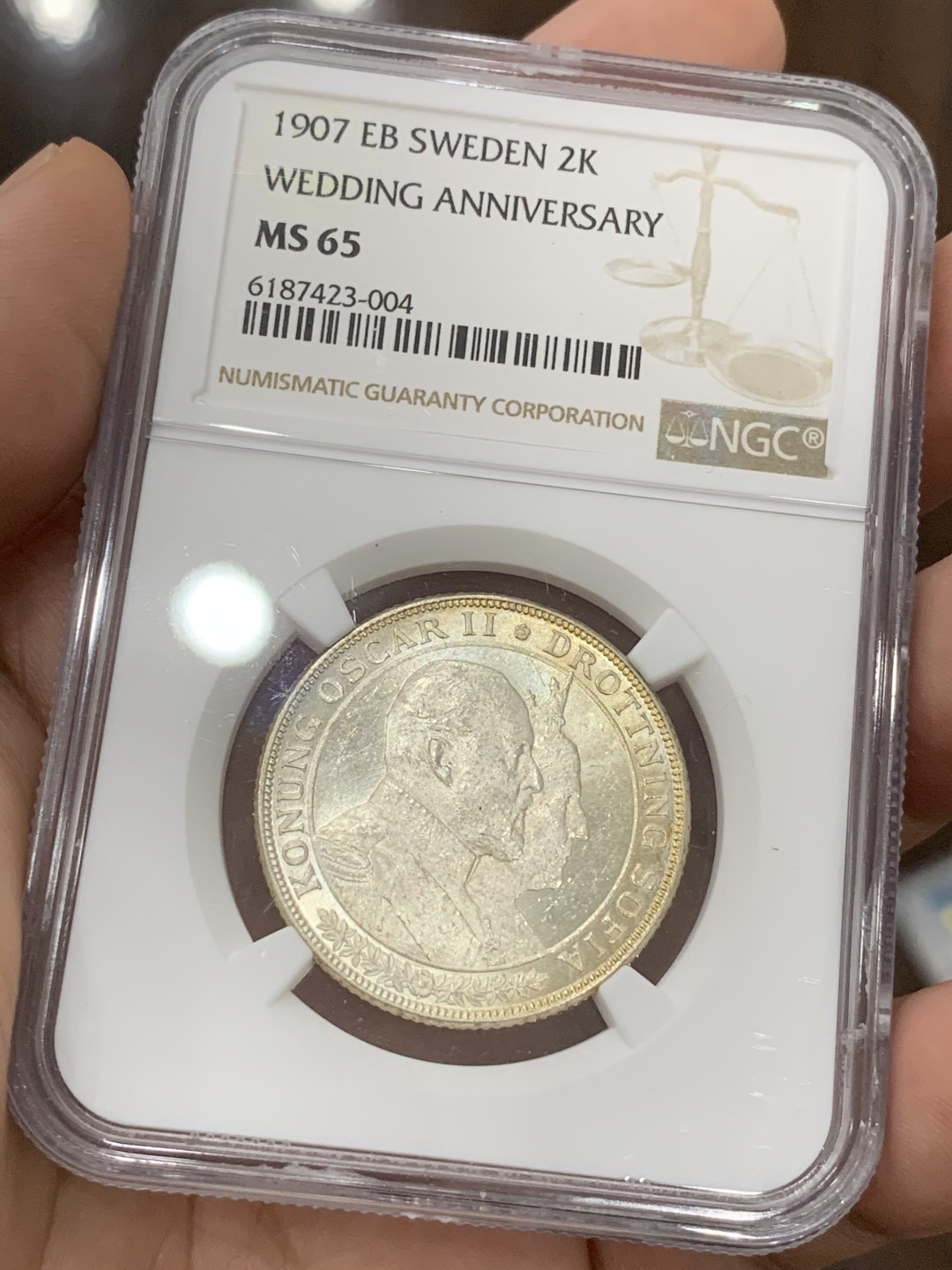 《竞宝斋》第71场-本周日，周一2场连拍（全场不限金额包邮） NGC-MS65 瑞典1907国王金婚2克朗纪念大银币  难得高分