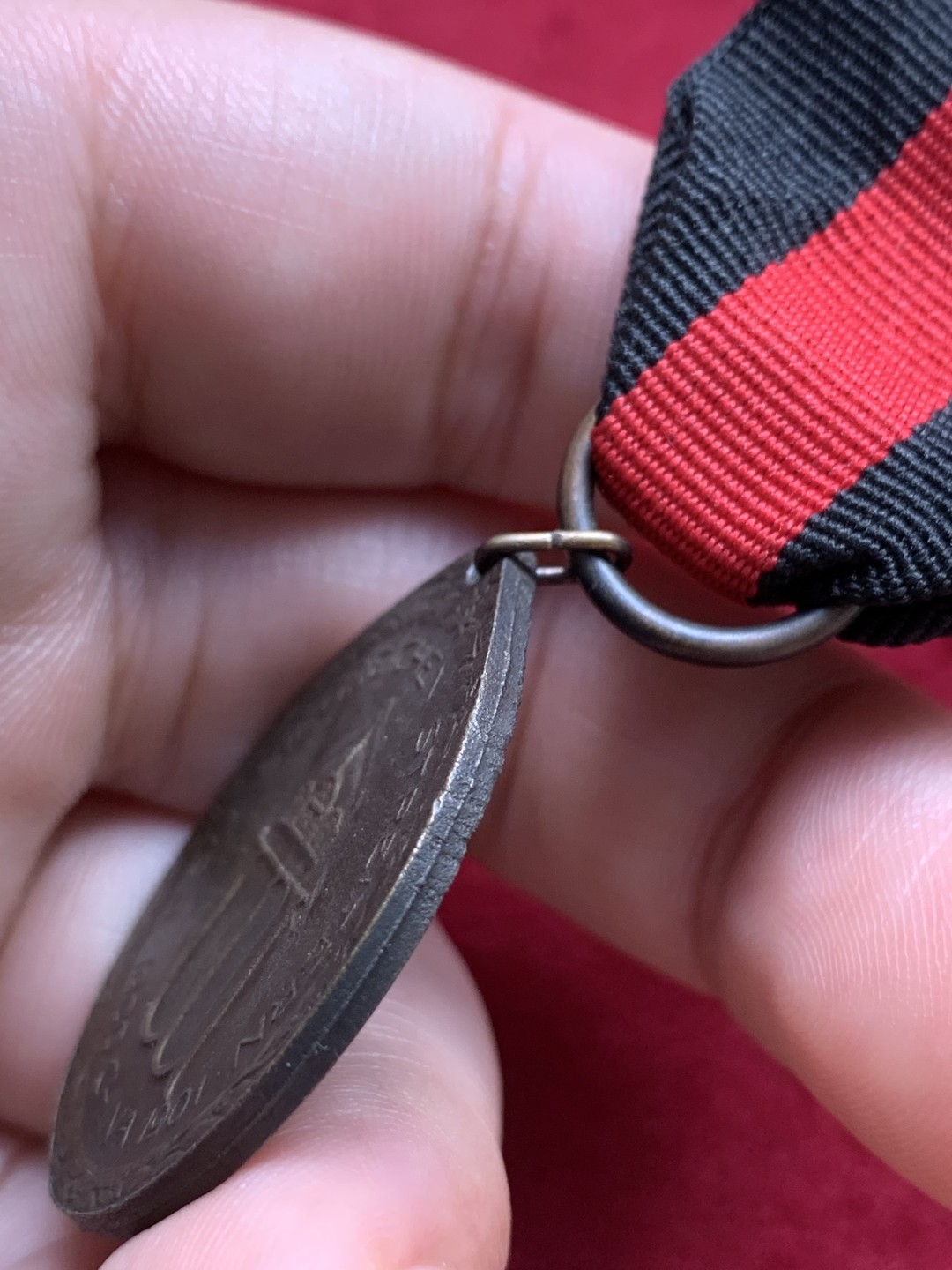 《竞宝斋》第71场-本周日，周一2场连拍（全场不限金额包邮） 德国·八国联军镇压义和团勋章 代表德国的老鹰正在蹂躏代表大清的龙 这几年暴涨品种 该章去年62分成交价10000+