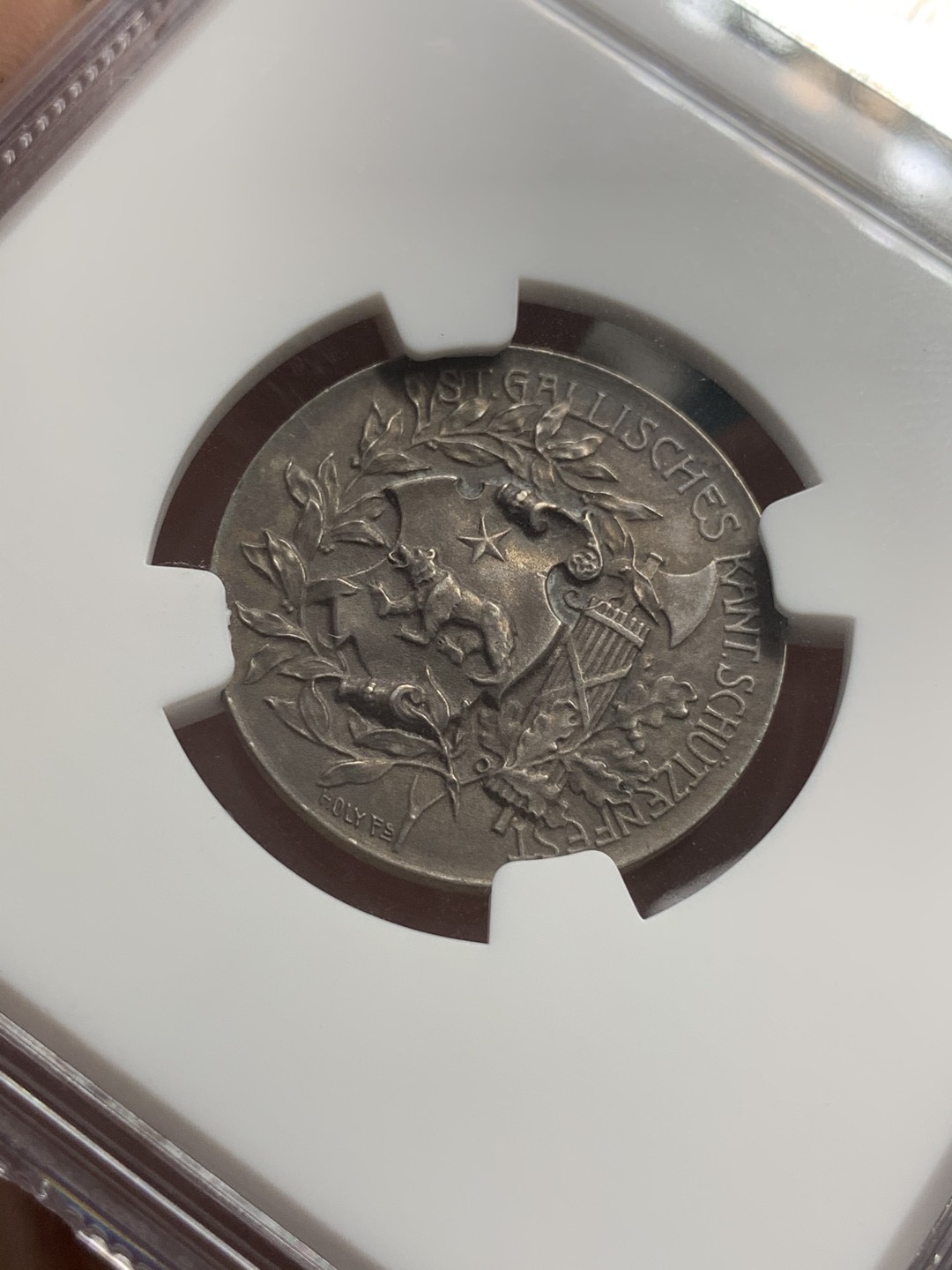 《竞宝斋》第71场-本周日，周一2场连拍（全场不限金额包邮） NGC MS63 瑞士1906年圣加伦射击节银章 以小见大 精细工艺 灰黑包浆 法西斯权杖和小熊盾徽 高浮雕工艺 值得收藏