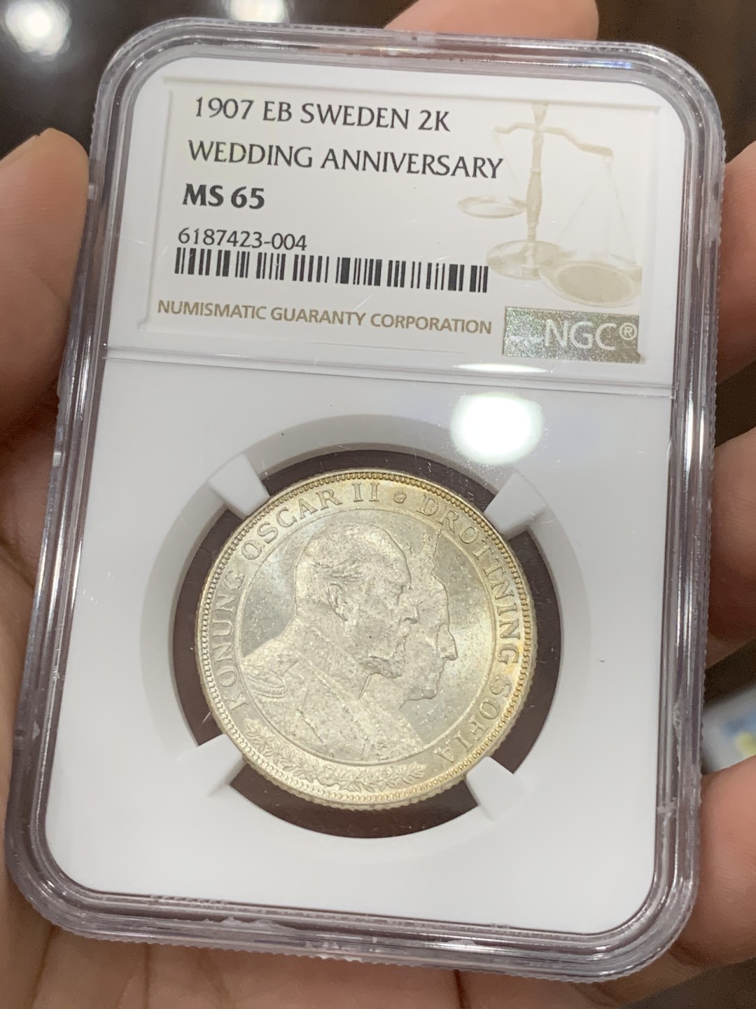 《竞宝斋》第71场-本周日，周一2场连拍（全场不限金额包邮） NGC-MS65 瑞典1907国王金婚2克朗纪念大银币  难得高分