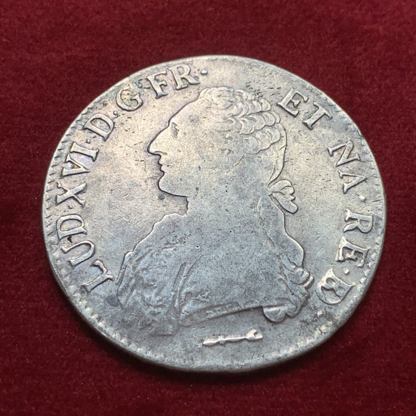 《竞宝斋》第71场-本周日，周一2场连拍（全场不限金额包邮） 法国 1784年 路易十六 1埃居大银币 细节不错 少见版别