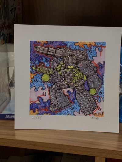 零元拍：歪歪亲笔签名 OWSON系列限量插画复制画《变形金刚系列：老顽固》，尺寸约22/22厘米，拍品不含镜框 - 零元拍：歪歪亲笔签名 OWSON系列限量插画复制画《变形金刚系列：老顽固》，尺寸约22/22厘米，拍品不含镜框