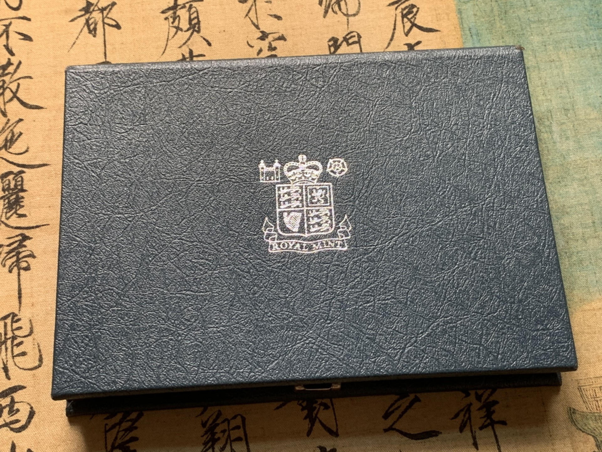 《竞宝斋》第71场-本周日，周一2场连拍（全场不限金额包邮） 英国 1988年 7枚套 盒装 精制套币