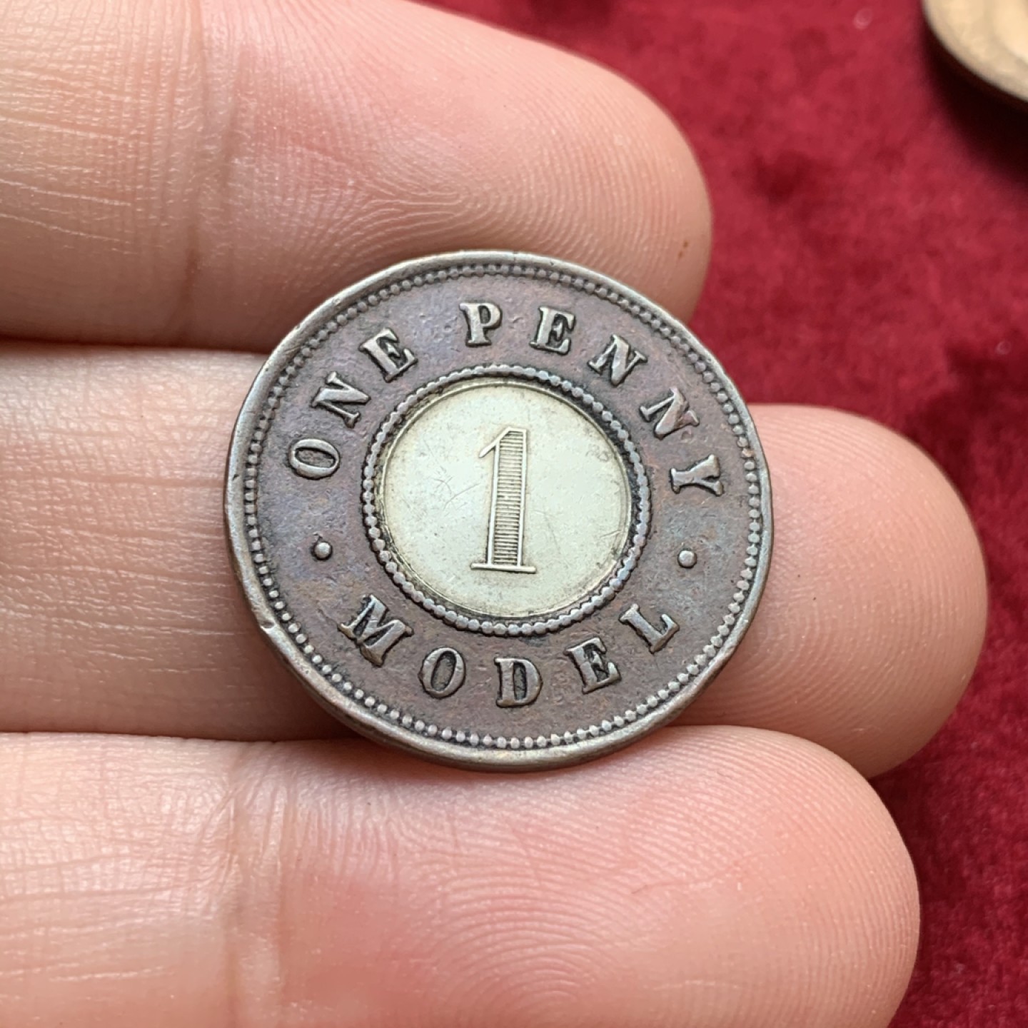 《竞宝斋》第71场-本周日，周一2场连拍（全场不限金额包邮） 英国 1848年 维多利亚女王时期双色1便士 细节非常不错