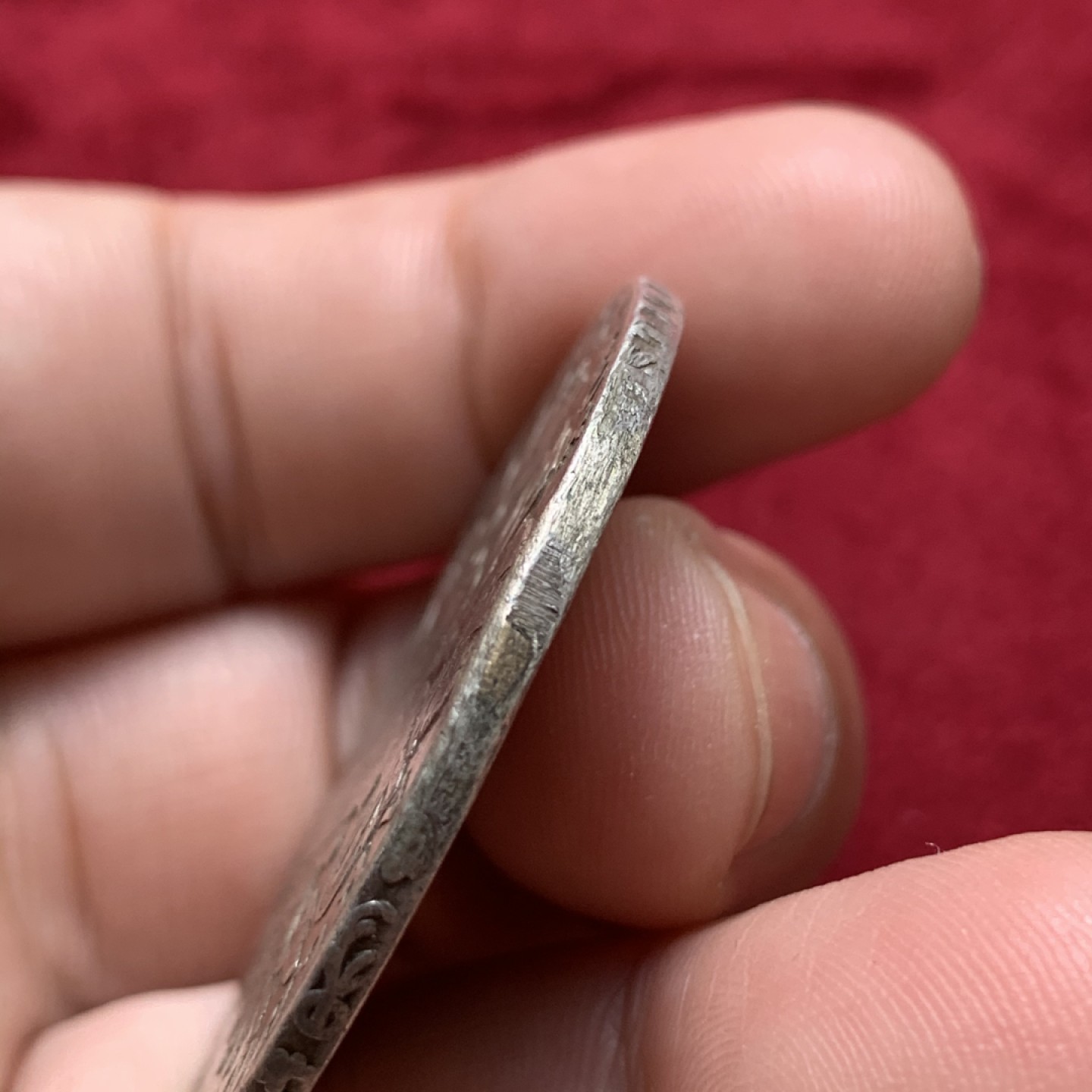 《竞宝斋》第71场-本周日，周一2场连拍（全场不限金额包邮） 奥地利 “1780年” 大奶妈 泰勒银币   双须版 应该做过吊坠 12点位置有痕迹  其他状态都挺好 可以当个品种