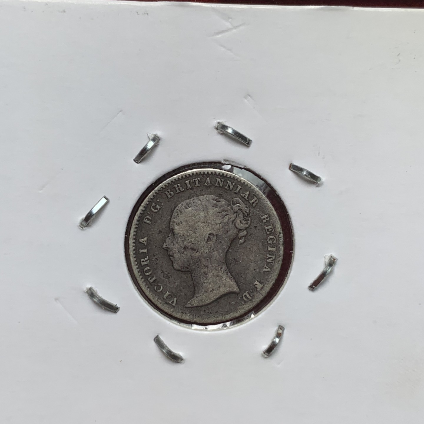 《竞宝斋》第71场-本周日，周一2场连拍（全场不限金额包邮） 英国小银币一组，安妮女王6便士比较少见，维多利亚两个品相包浆都不错。