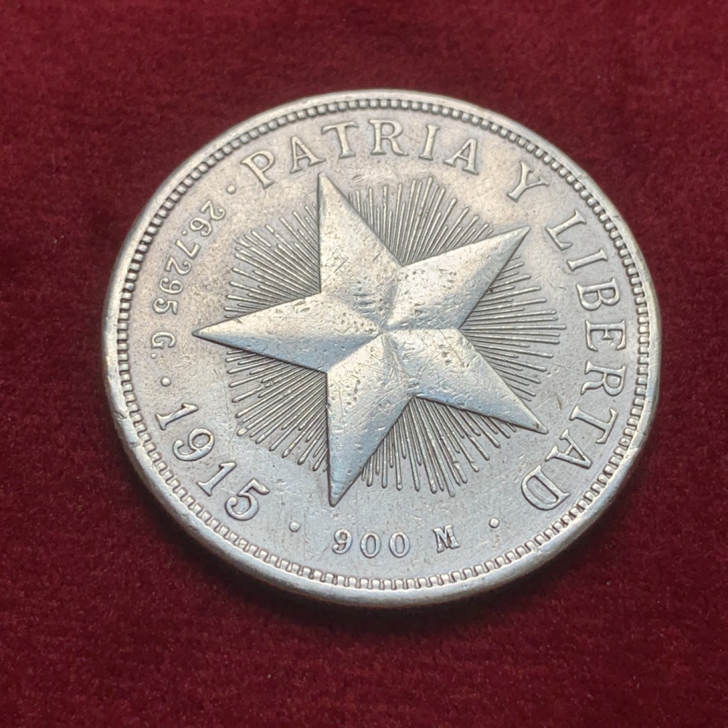 《竞宝斋》第71场-本周日，周一2场连拍（全场不限金额包邮） 古巴 1915年 五角星1比索 大银币 较少年份 发行量仅80多万枚 裸币好品