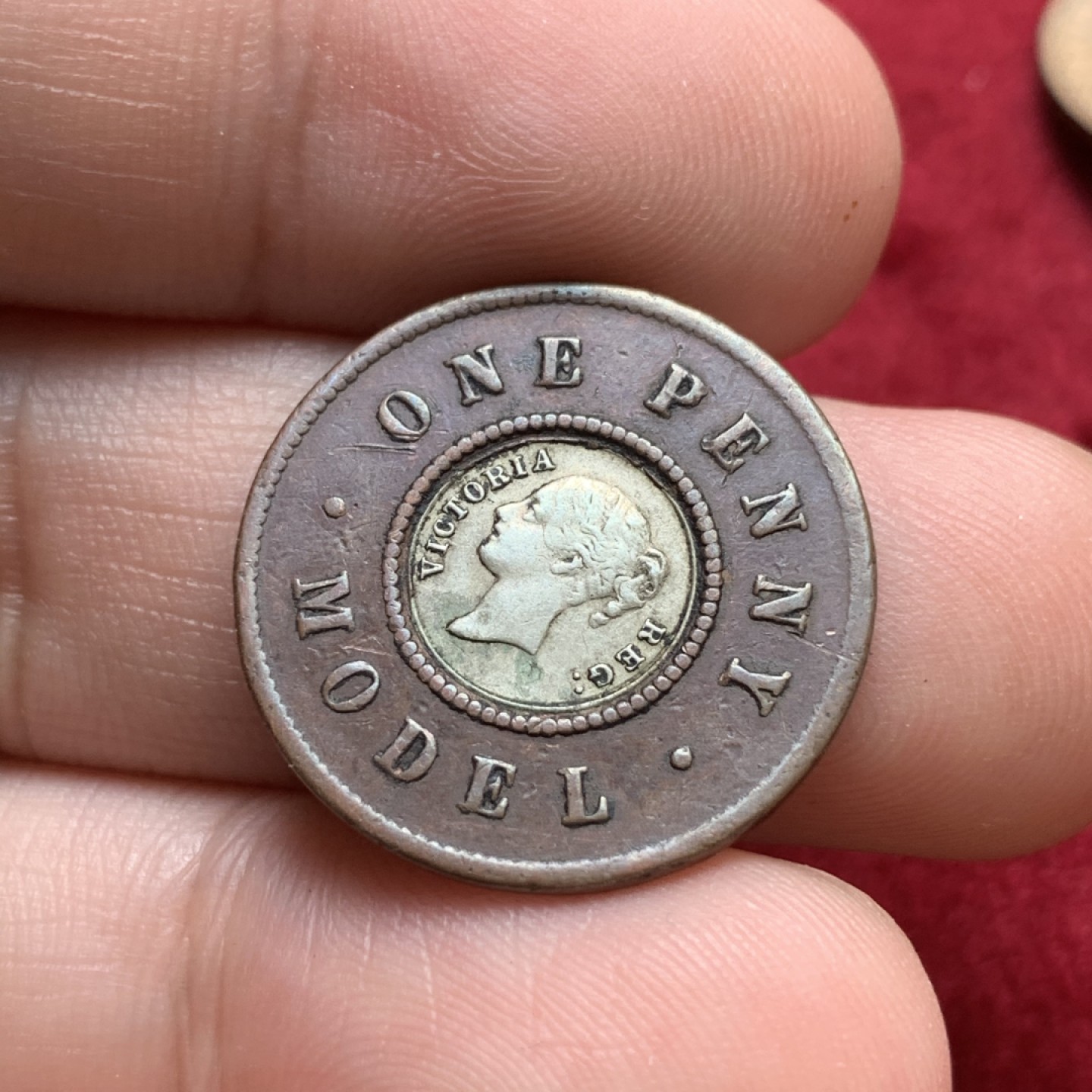 《竞宝斋》第71场-本周日，周一2场连拍（全场不限金额包邮） 英国 1848年 维多利亚女王时期双色1便士 细节非常不错