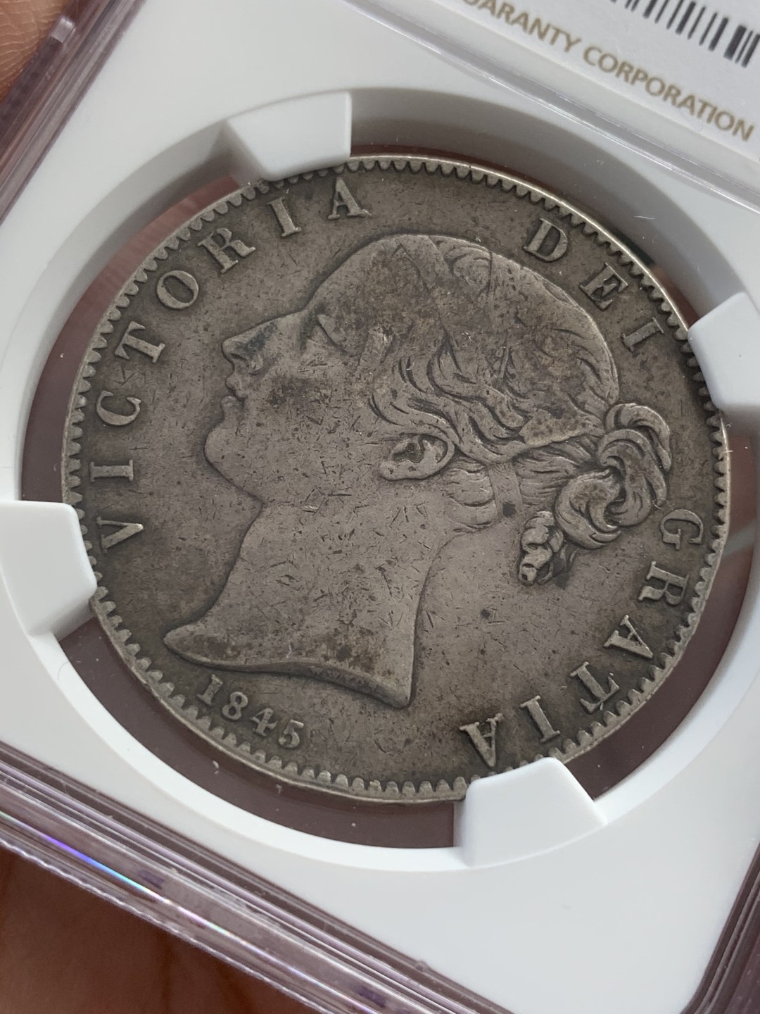 《竞宝斋》第71场-本周日，周一2场连拍（全场不限金额包邮） NGC-XF40 英国1845小维克朗 原汁原味