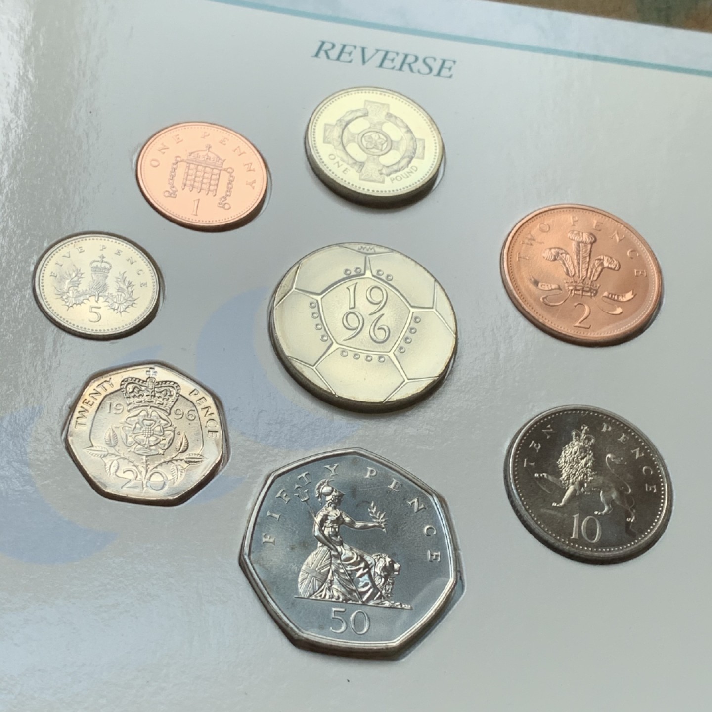 《竞宝斋》第71场-本周日，周一2场连拍（全场不限金额包邮） 英国 1996年 卡装 套币