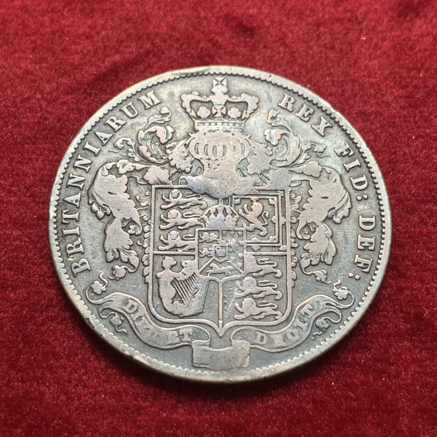 《竞宝斋》第71场-本周日，周一2场连拍（全场不限金额包邮） 乔治四世、威廉四世半克朗银币一对，威廉四世品相不错，人像面有一个R.M戳记，可能是当时哪个家族的标签。