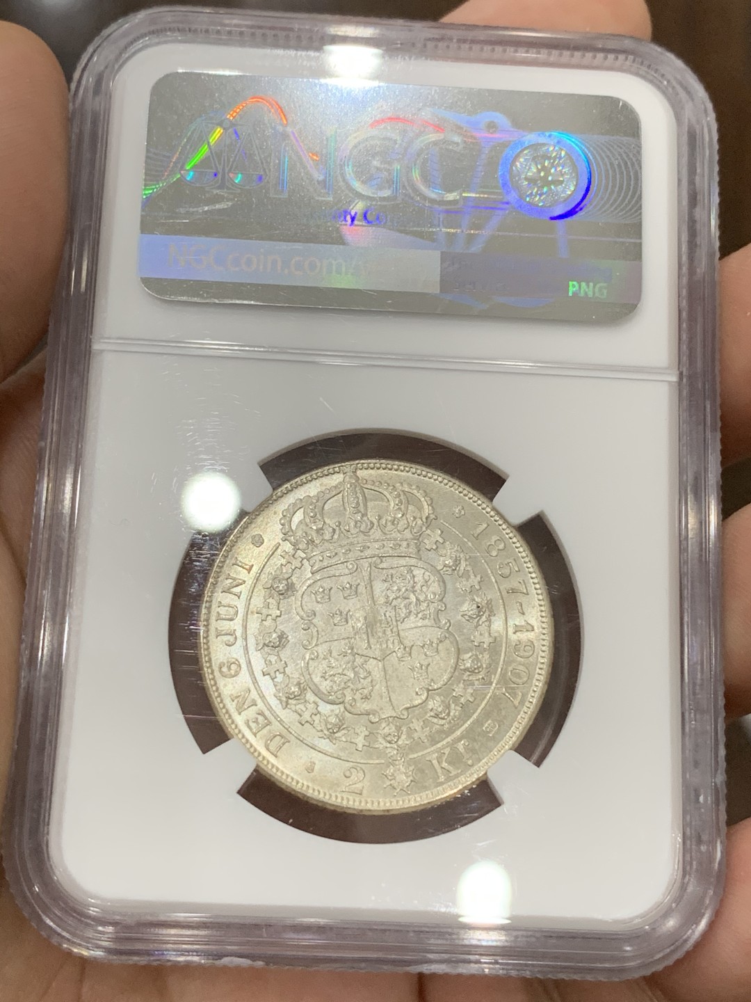 《竞宝斋》第71场-本周日，周一2场连拍（全场不限金额包邮） NGC-MS65 瑞典1907国王金婚2克朗纪念大银币  难得高分