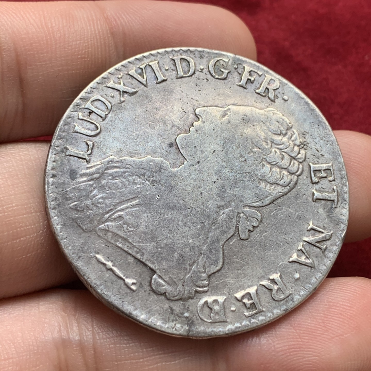 《竞宝斋》第71场-本周日，周一2场连拍（全场不限金额包邮） 法国 1784年 路易十六 1埃居大银币 细节不错 少见版别