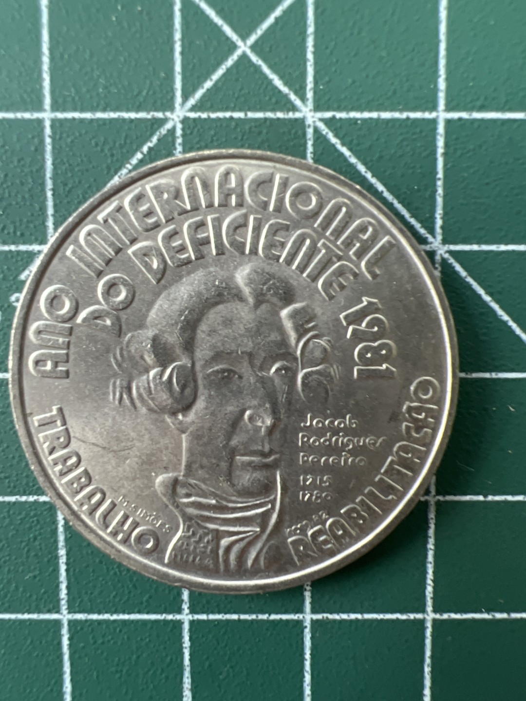 泡泡堂第三十五期  世界硬币纪念章专场（无押金，无佣金，捡漏，全场20包邮，偏远地区除外） 葡萄牙100埃大纪念币1981年