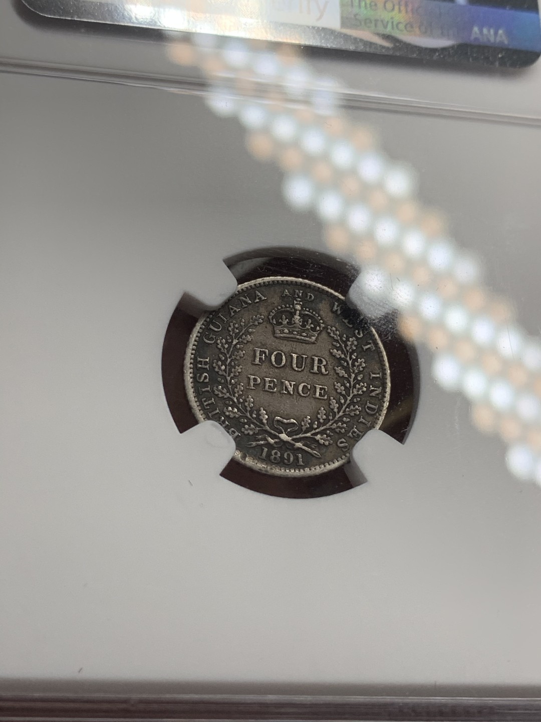 《竞宝斋》第71场-本周日，周一2场连拍（全场不限金额包邮） NGC AU50 1891年英属圭亚那和西印度4便士小银币，包浆完美黑美人发财包浆，英系里这样的包浆不多见。