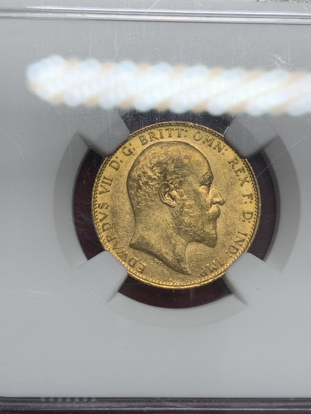 《竞宝斋》第71场-本周日，周一2场连拍（全场不限金额包邮） NGC MS61英国 1907年 爱德华七世马剑 1索维林金币 8克 细节不错 上涨品种