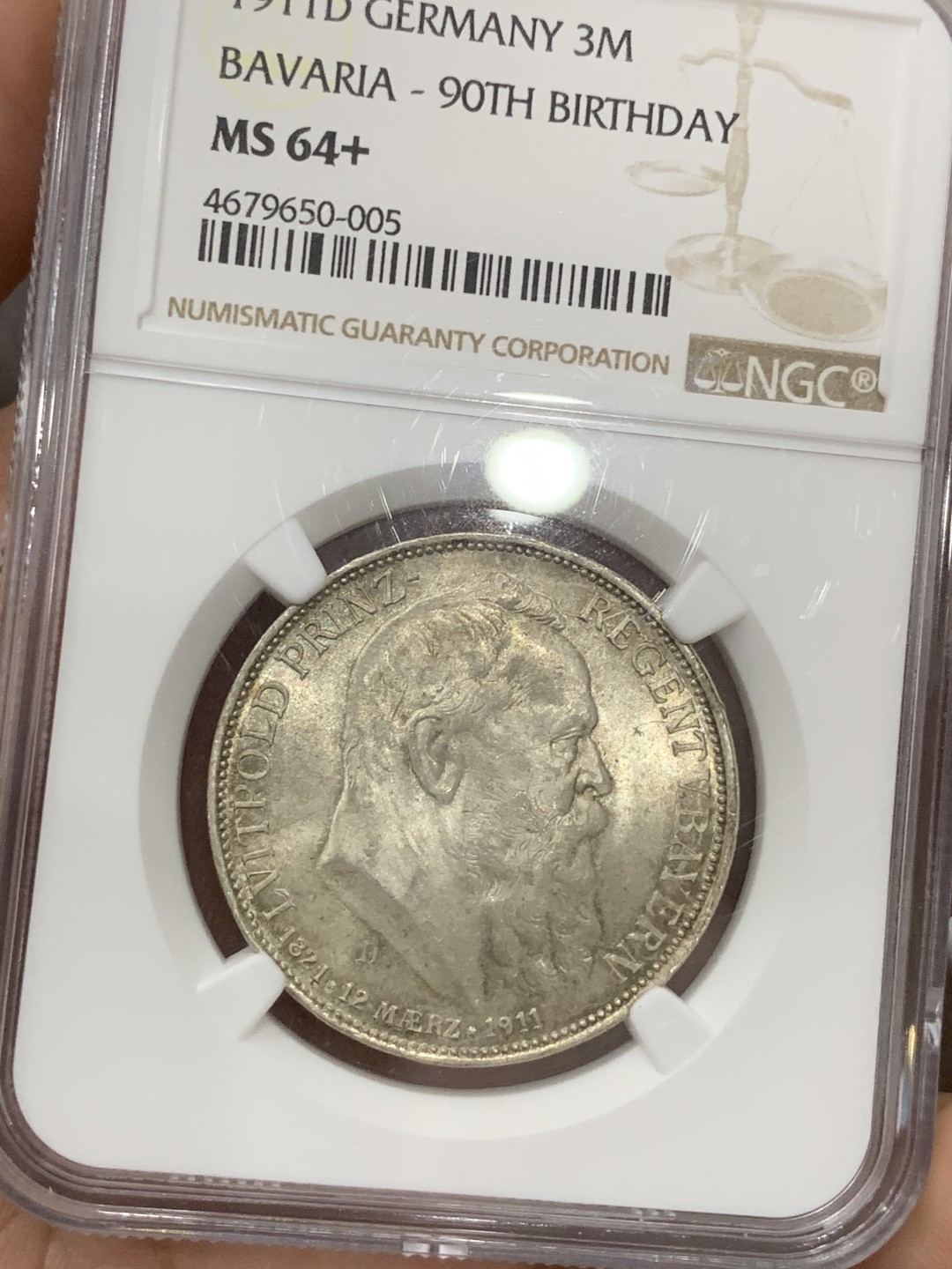 《竞宝斋》第71场-本周日，周一2场连拍（全场不限金额包邮） NGC MS64+ 德国巴伐利亚 1911年 90大寿 3马克银币 双面五彩包浆 漂亮
