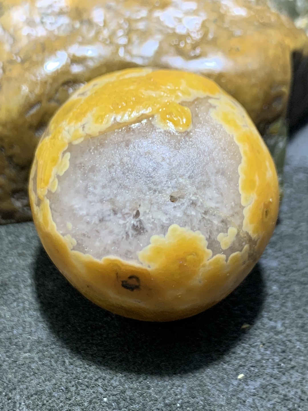 精美高玉化冰飘料战国红玛瑙俏色巧雕金鲤鱼把件一个！