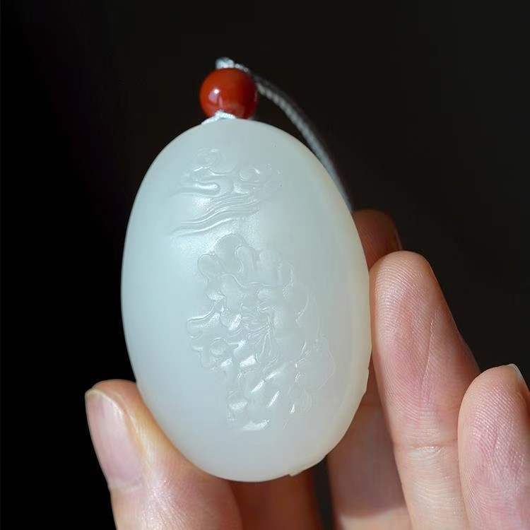 和田玉新品国色天香白玉牡丹挂坠羊脂玉蝶恋花挂件