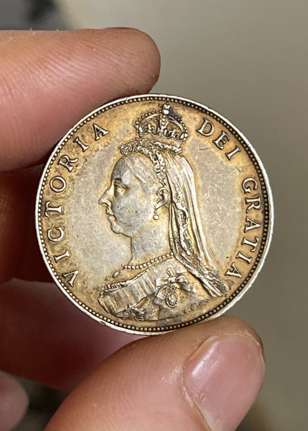 【麦克币章收藏】拍卖第一期 英国1887年弗洛林银币  难得的全金黄包浆