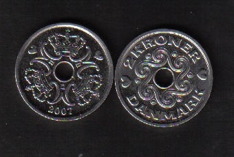 丹麦2007年2克朗 带孔 实物图 UNC      