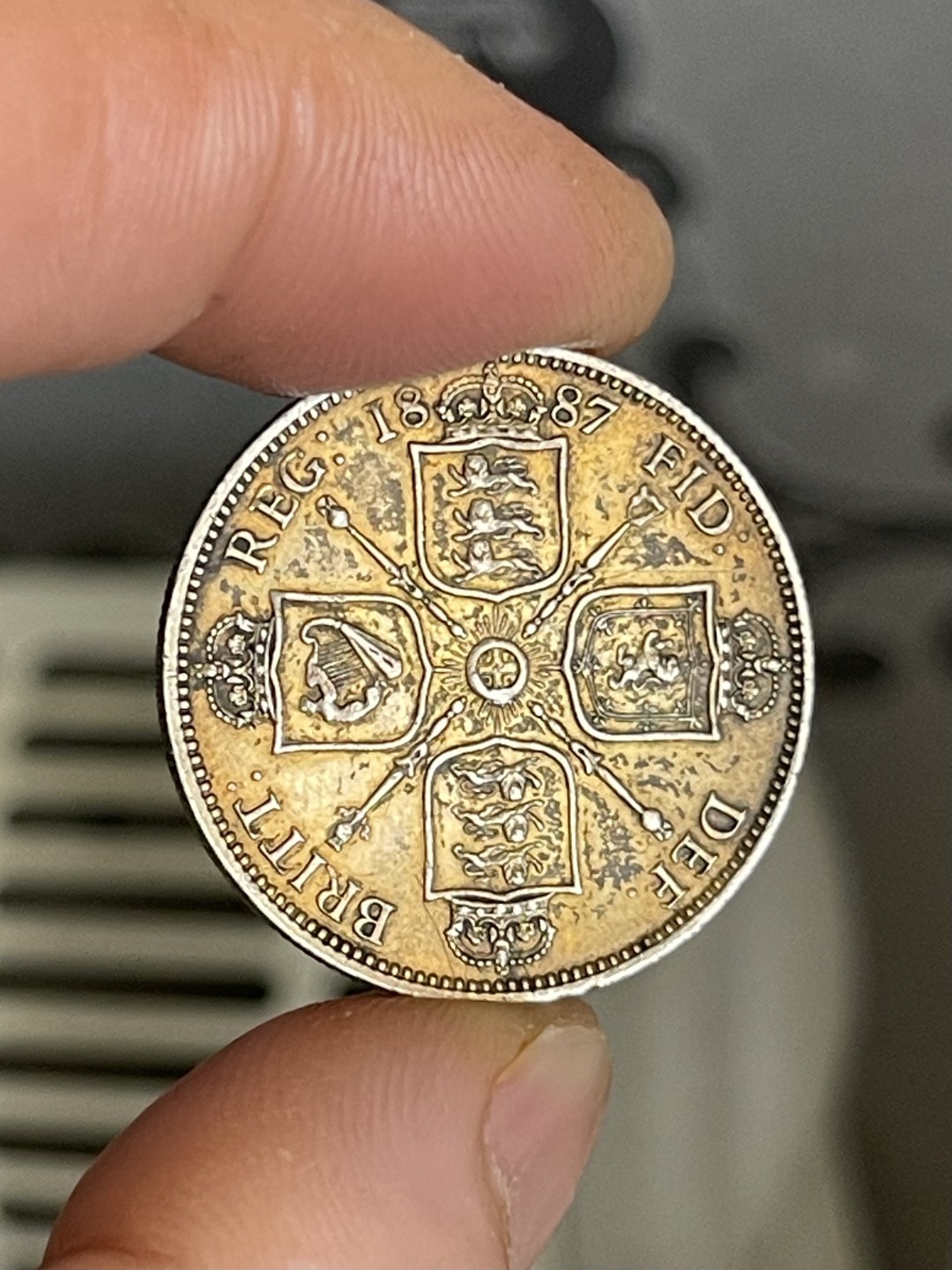 【麦克币章收藏】拍卖第一期 英国1887年弗洛林银币  难得的全金黄包浆