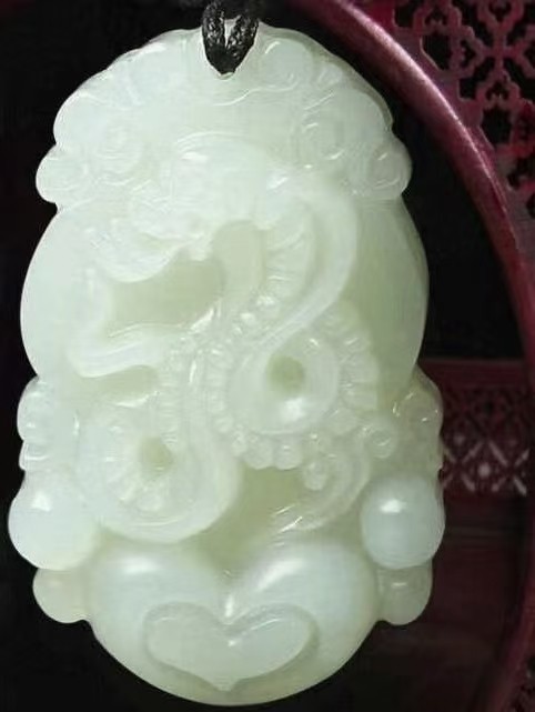 和田玉十二生肖吊坠男女情侣款天然玉石项链送朋友亲人吉祥礼物