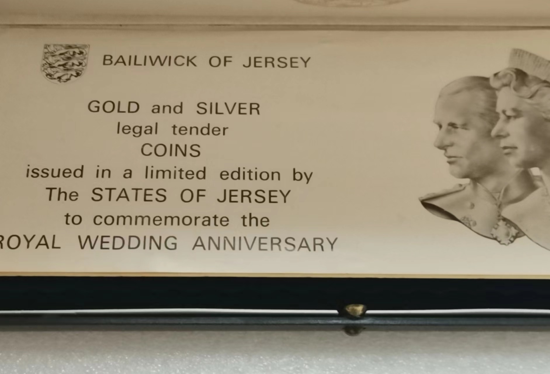 瓶子🏺第46期拍卖会 英属泽西岛1972年4枚套原盒带证书（紫罗兰包浆）