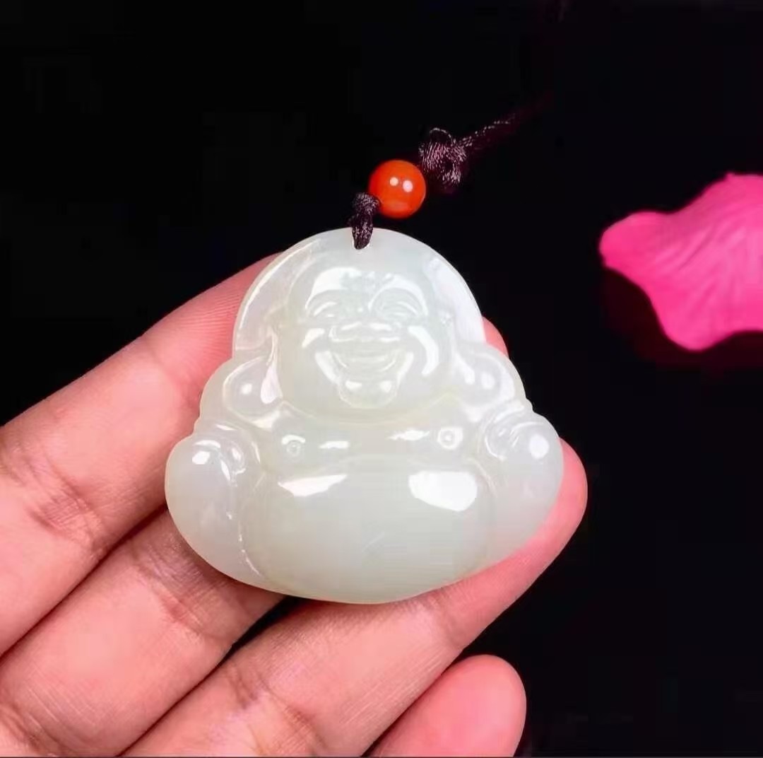 天然新疆昆仑玉玉佛佛公吊坠 尺寸42*39*8