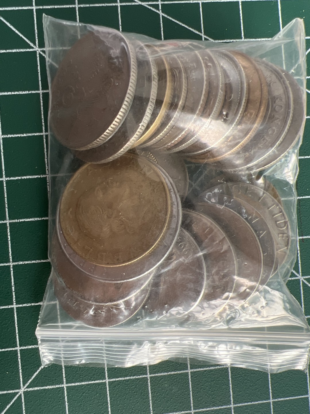 泡泡堂第十八期  世界硬币邮票专场（全场20包邮） 精品不同币30个