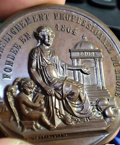 gush小明220707 里昂罗纳教育艺术麦朵尔法国巧克力色铜章 原盒高浮雕品相好