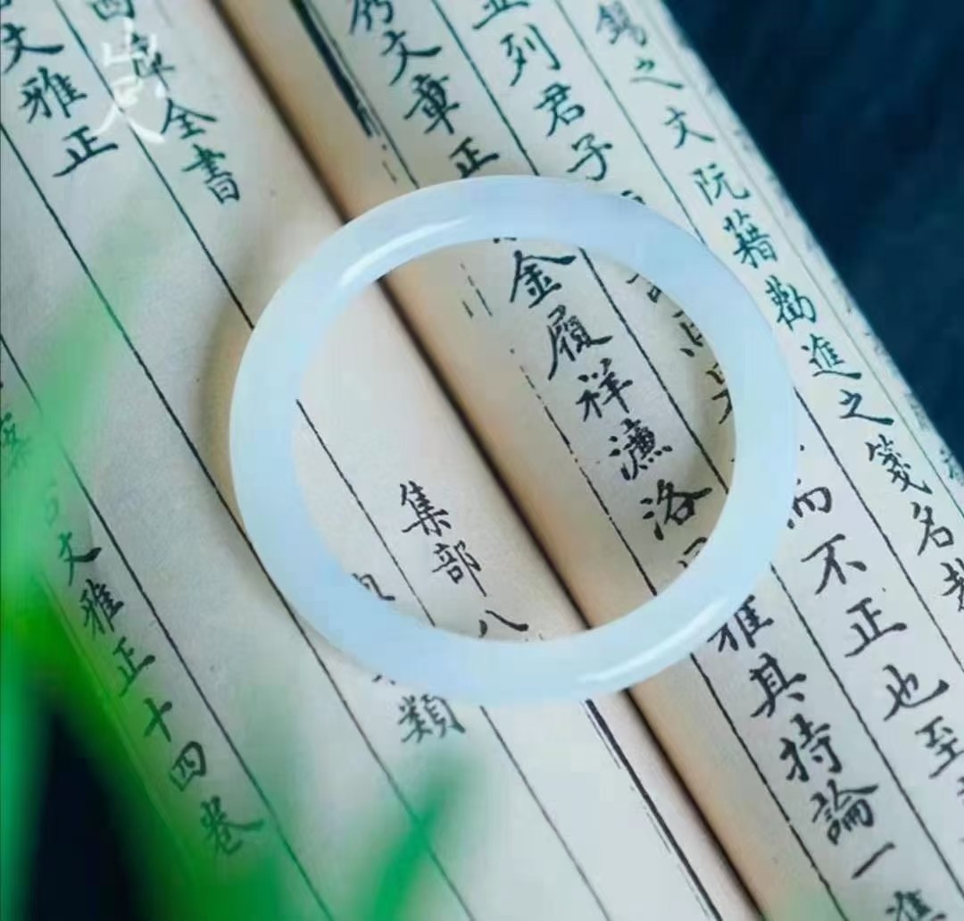 天然巴西冰种玛瑙荔枝冻手镯，60mm圈口