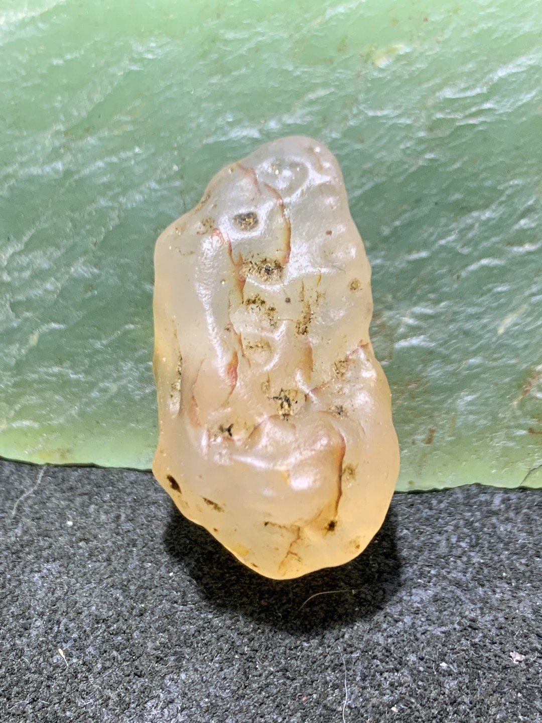 精美天然麻皮阿拉善玛瑙原石一颗