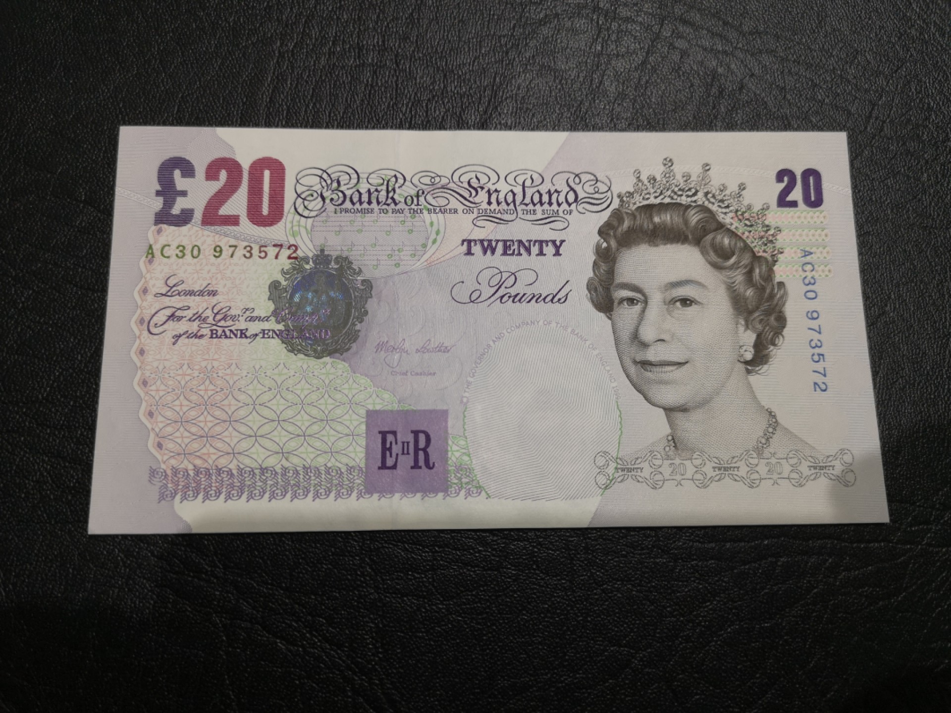 《外钞收藏家》第一百八十七期（本期71件） 英国E序列20镑 全新 有英镑常见轻微点钞痕