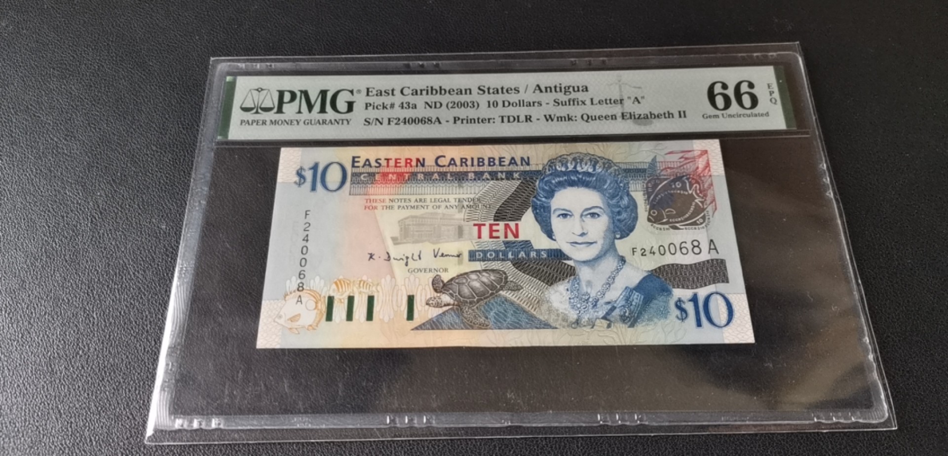 新纪元！【Blue Auction】✨世界纸币精拍第201期【精】   东加勒比 2003年10元 PMG66EPQ  p43a 女王