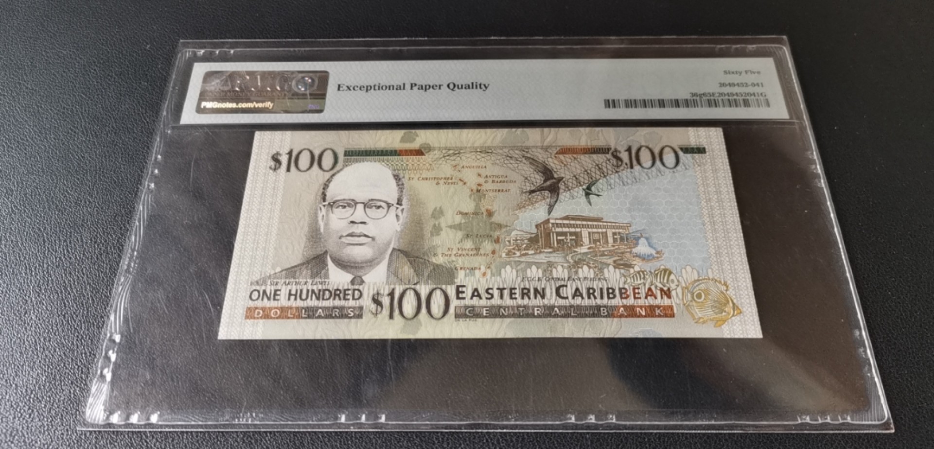 新纪元！【Blue Auction】✨世界纸币精拍第201期【精】   【无47】东加勒比 1998年100元 PMG65EPQ  p36g 女王