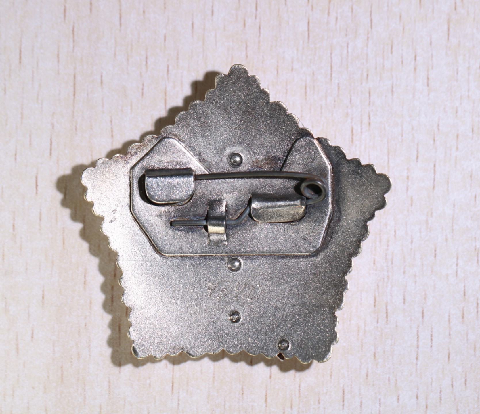 大猫徽章拍卖第196期 蒙古🇲🇳战功勋章 针版 银质全品