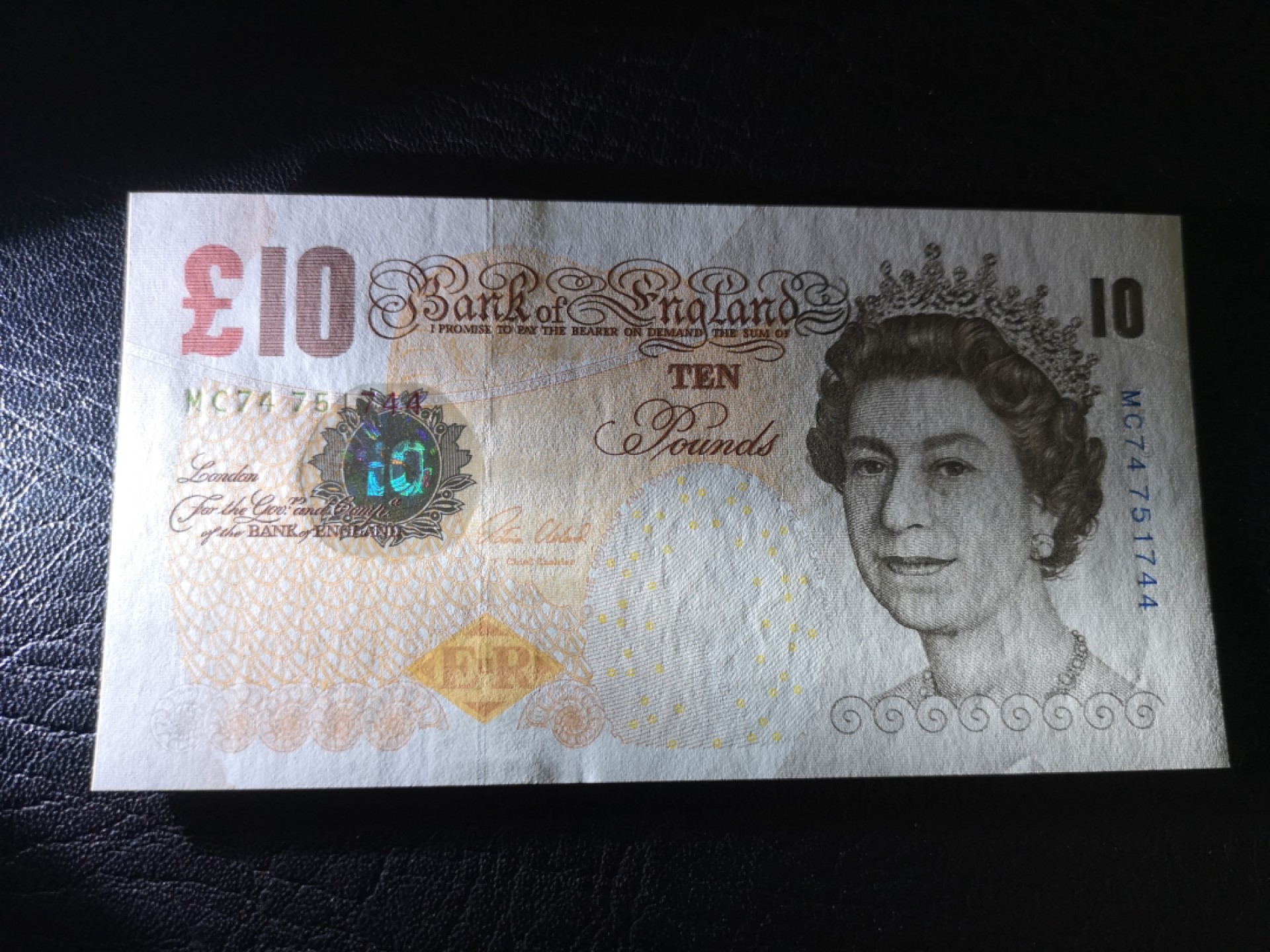 《外钞收藏家》第一百八十七期（本期71件） 英国E序列10镑 全新UNC