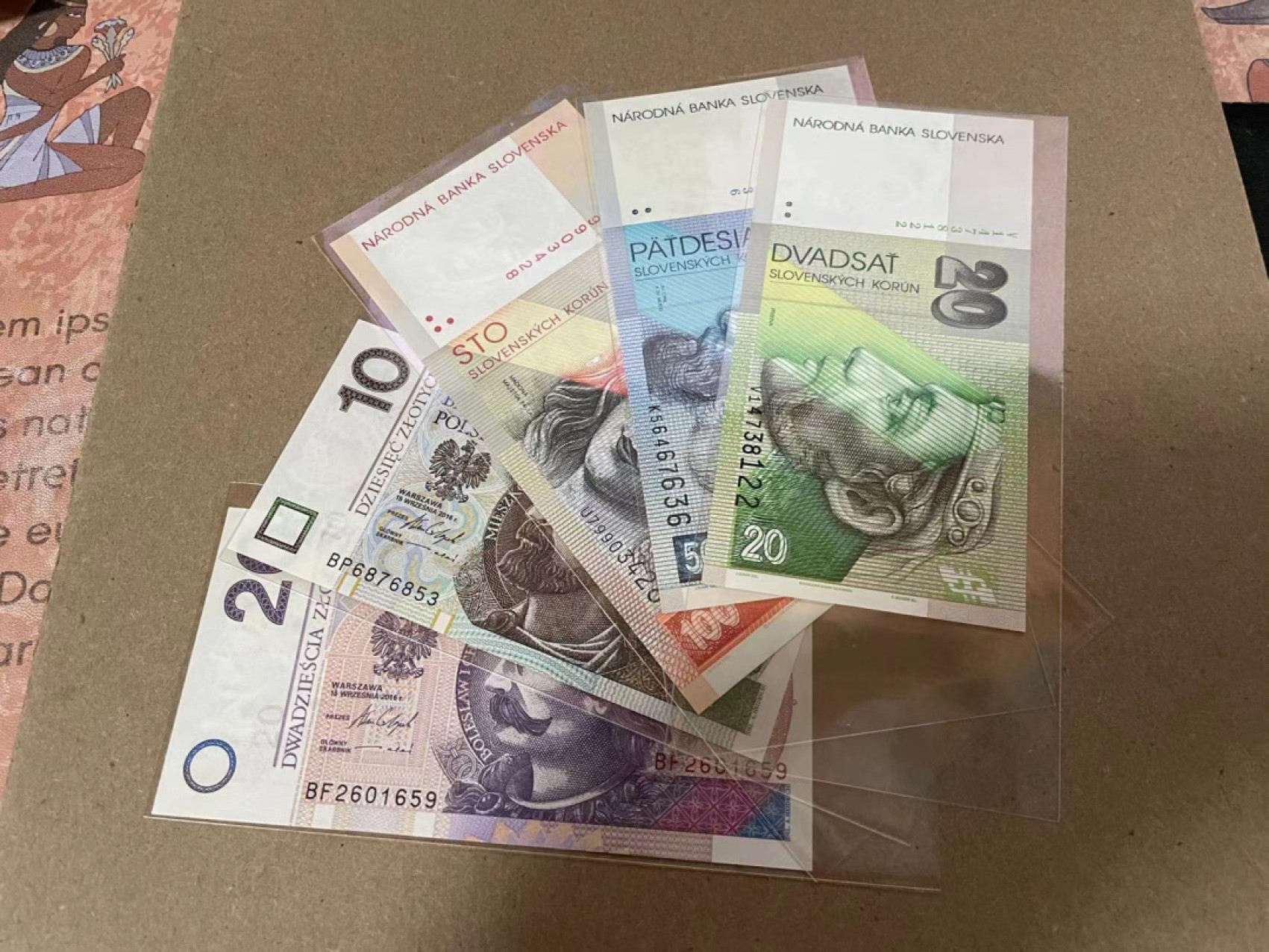 新纪元！【Blue Auction】✨世界纸币精拍第201期【精】   【一组5张】斯洛伐克 20-100克朗&波兰 10-20扎罗提 全新UNC