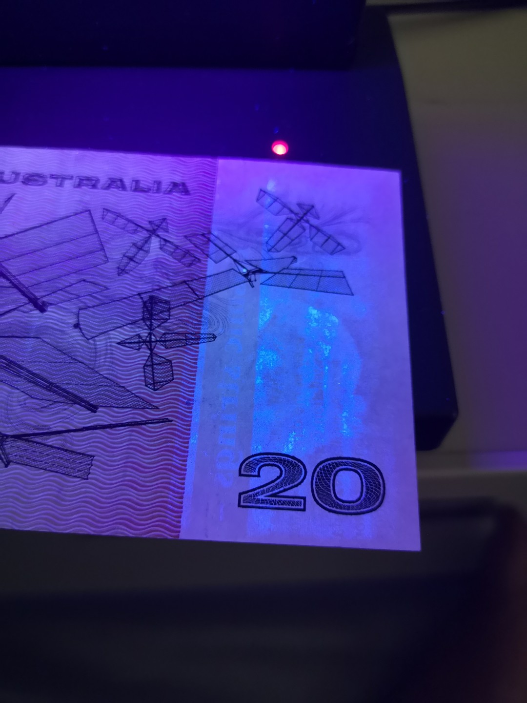 《外钞收藏家》第一百八十七期（本期71件） 澳大利亚20镑 AU品相 